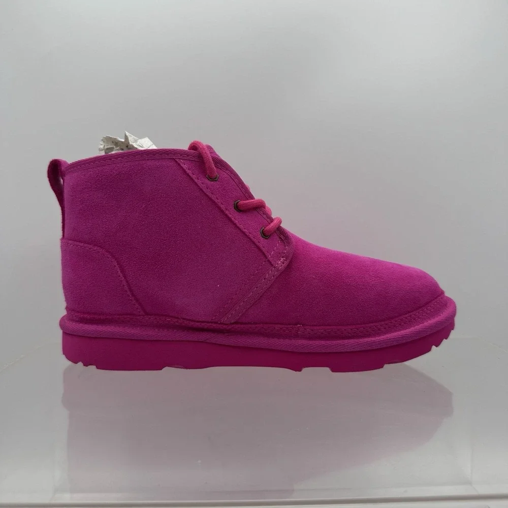 Brand New UGG Neumel II Rose Pink Chukka Ankle Boots Size 5 Big Kids 1017320K